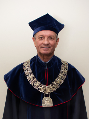 dziekan wydziału politechnicznego dr Ryszard Maciejewski