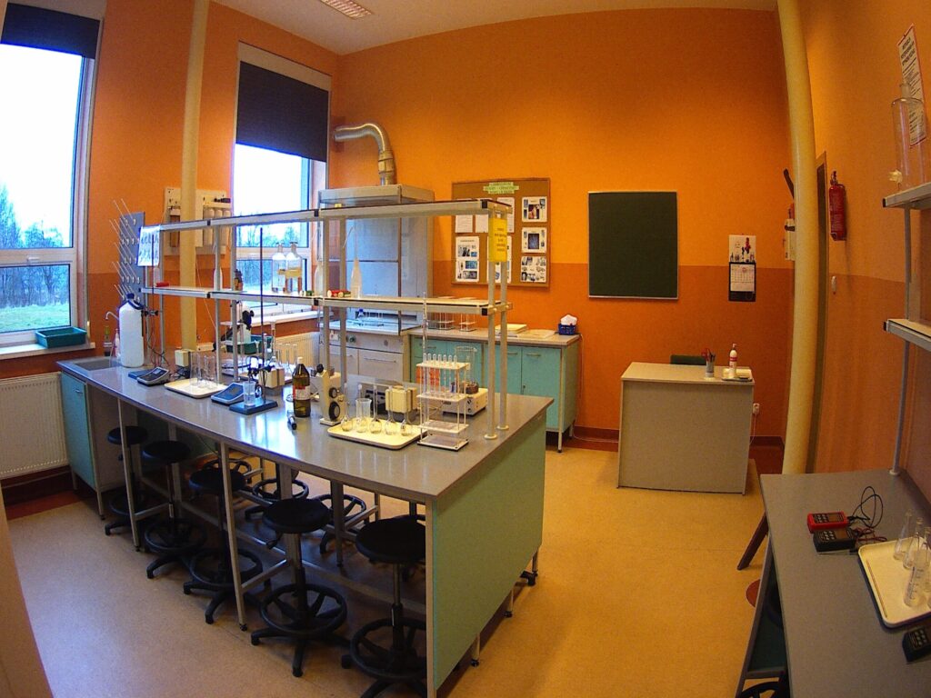 Laboratorium analizy chemicznej-2