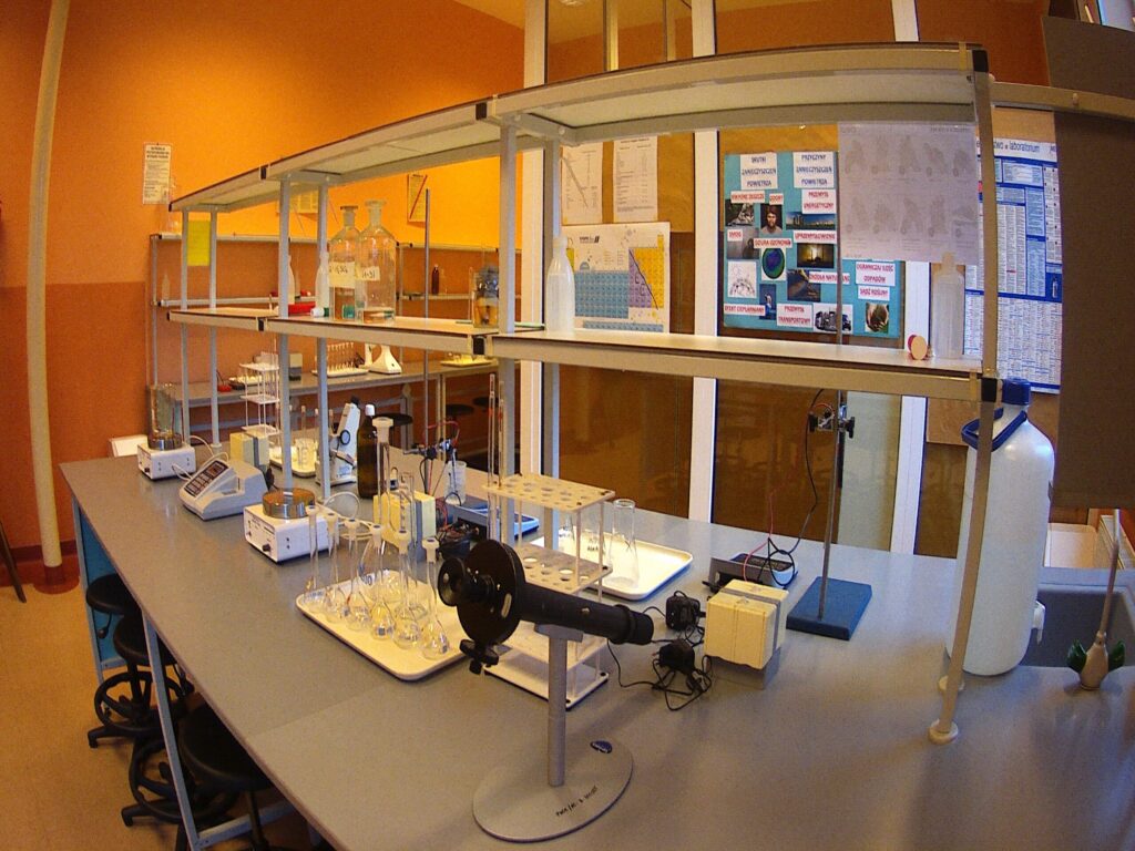 Laboratorium analizy chemicznej-6