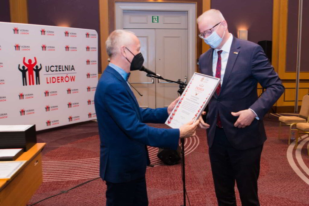 Akademia Kaliska Uczelnią Liderów 2021-12
