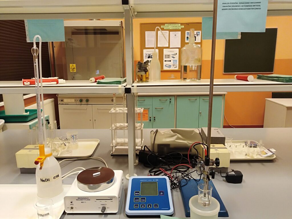 Laboratorium analizy chemicznej-9