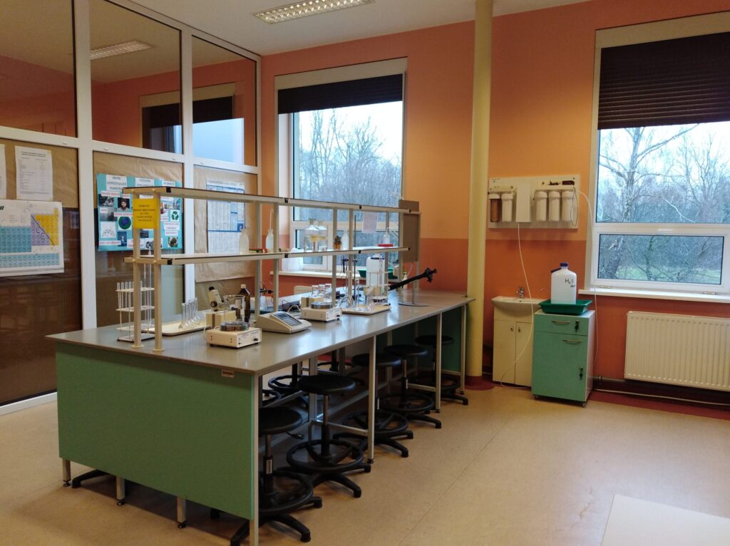 Laboratorium analizy chemicznej-11