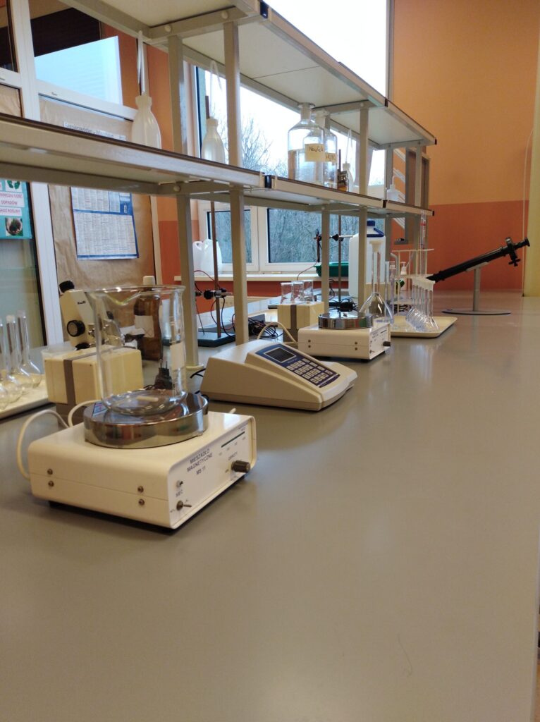 Laboratorium analizy chemicznej-13