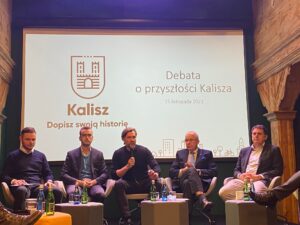 Rektor i naukowcy Akademii Kaliskiej gośćmi debaty o przyszłości miasta-2